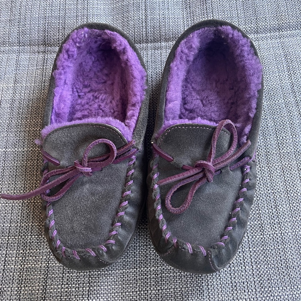 LL Bean Wicked Good slipper  shearling lined gray and purple kids 3